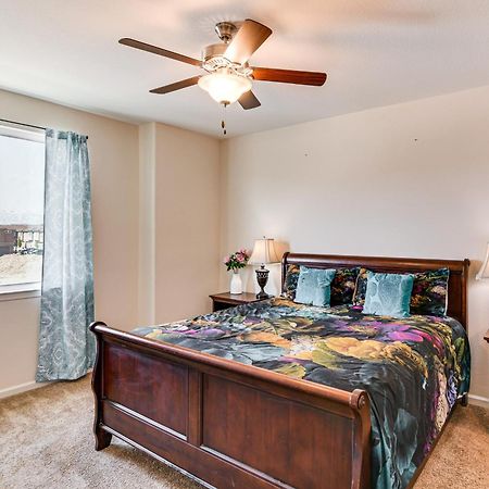 Central Carson City Townhome, 1 Mi To Downtown! Ngoại thất bức ảnh