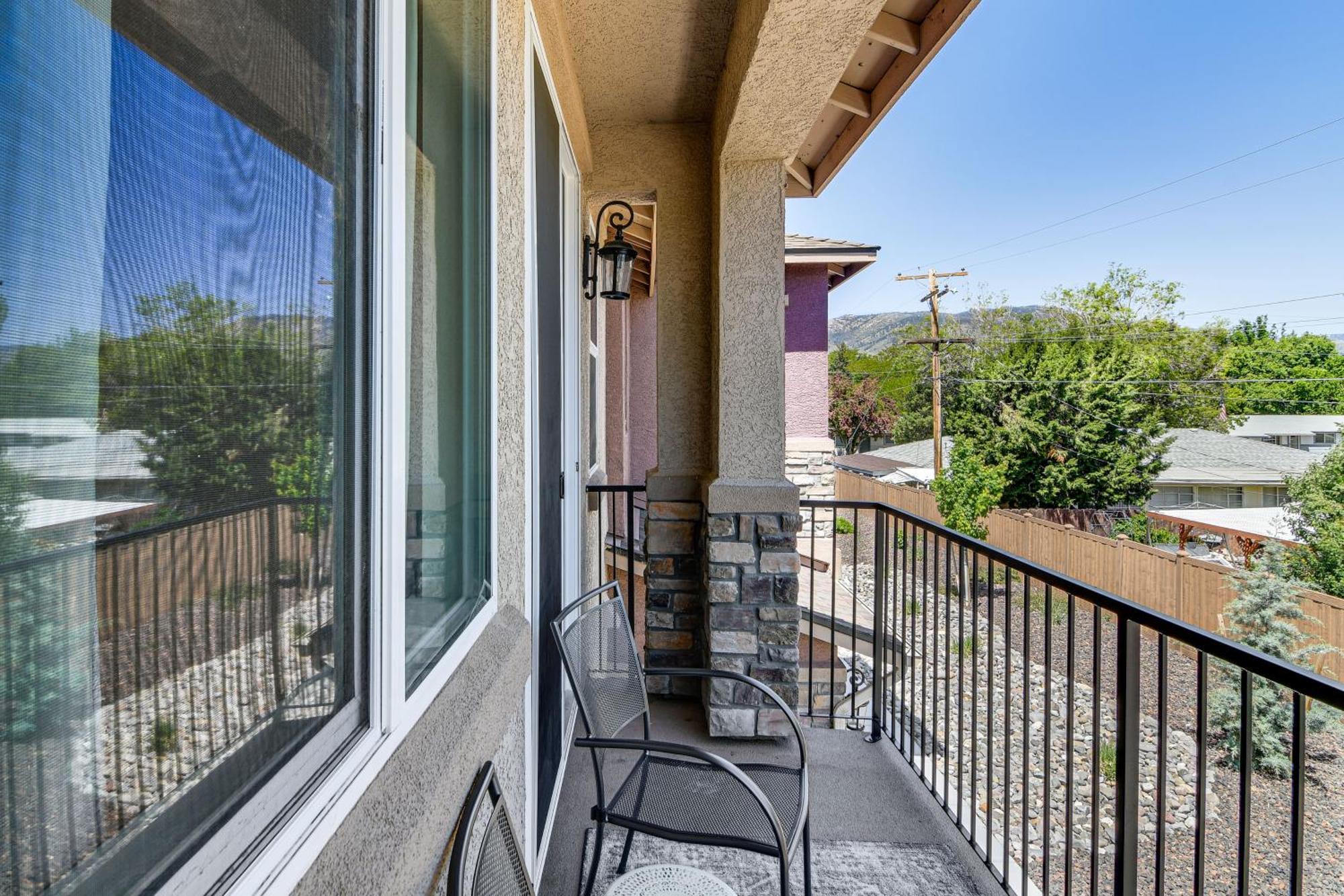 Central Carson City Townhome, 1 Mi To Downtown! Ngoại thất bức ảnh